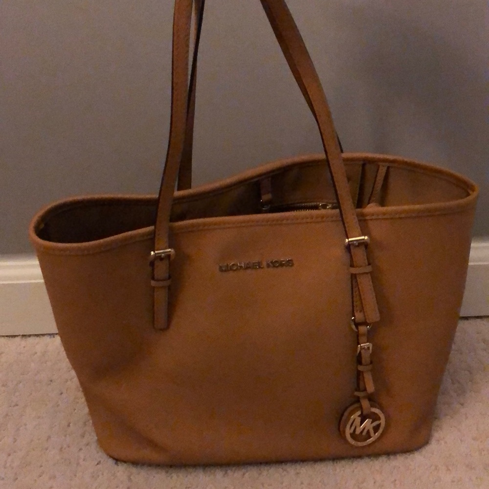 Michael Kors Jet Set Travel Tote Camel